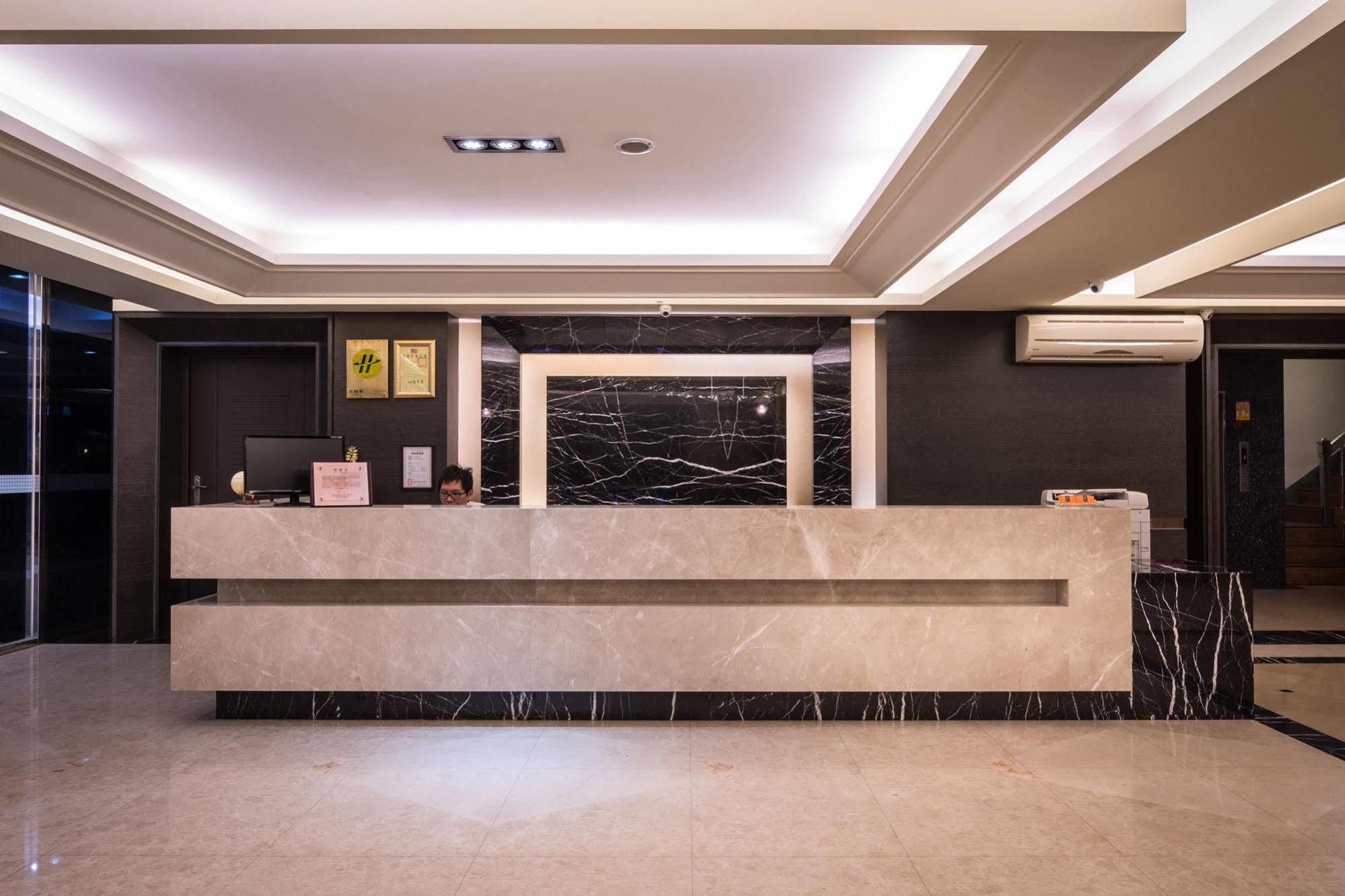 Felicity Business Hotel Taizhong Zewnętrze zdjęcie